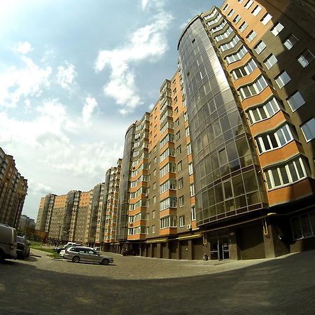 Naberezhnaya Roshen Apartment Vinnytsia Bagian luar foto