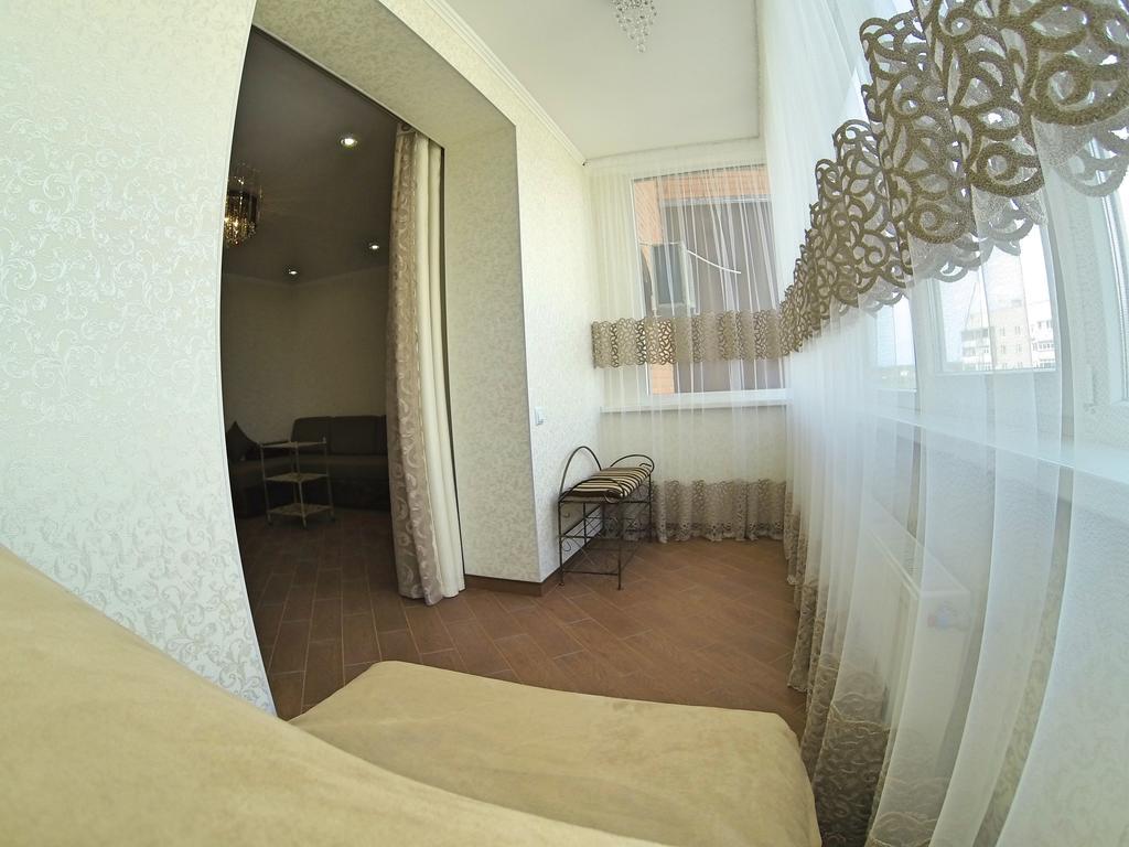 Naberezhnaya Roshen Apartment Vinnytsia Bagian luar foto