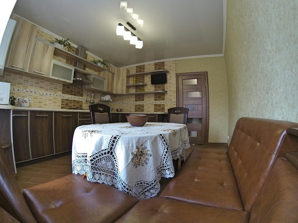 Naberezhnaya Roshen Apartment Vinnytsia Bagian luar foto