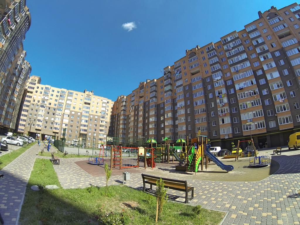 Naberezhnaya Roshen Apartment Vinnytsia Bagian luar foto